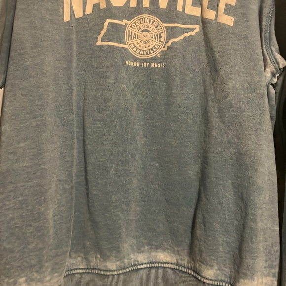 Sweatshirt - Picture 2 of 8